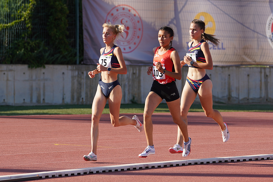 Tips to Stay Healthy During Spring Sports