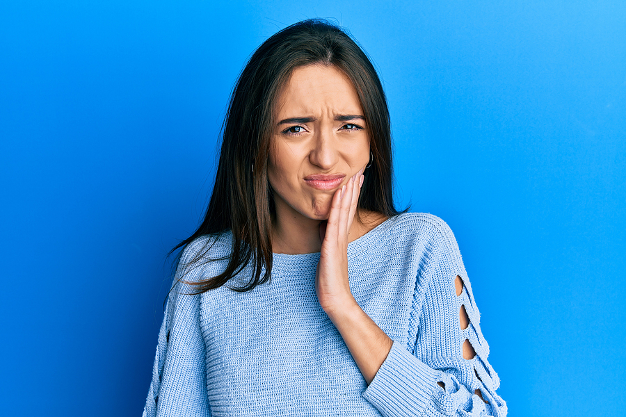 How Fractured and Cracked Teeth Can Affect You and How to Fix Them